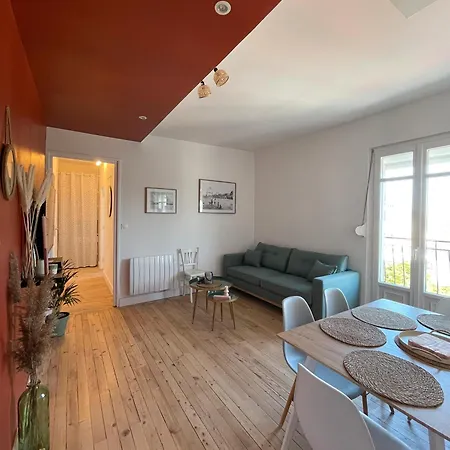 A 100m De La Apartment